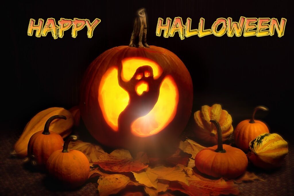 Dynia z napisem 'Happy Halloween' - urocza dekoracja na Halloween