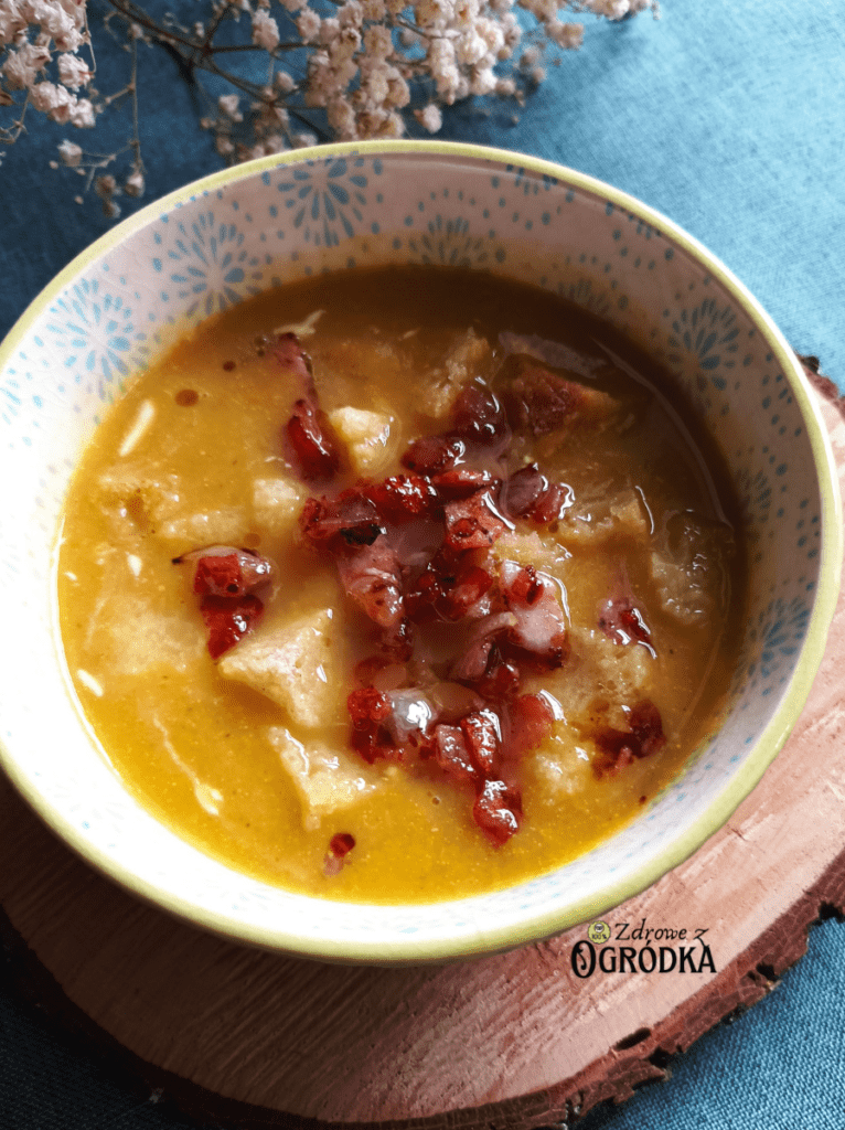 Zupa krem z brukselki z grzankami Zupa krem z brukselki