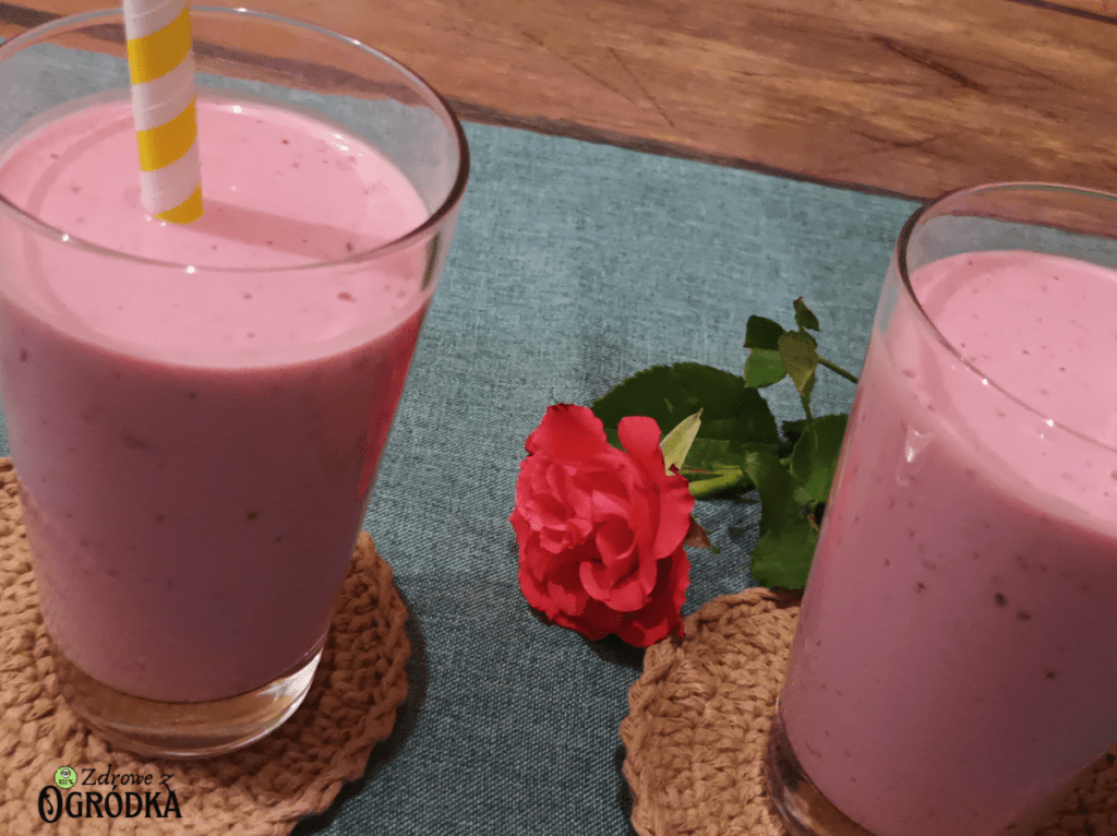 koktajl malinowo bananowy