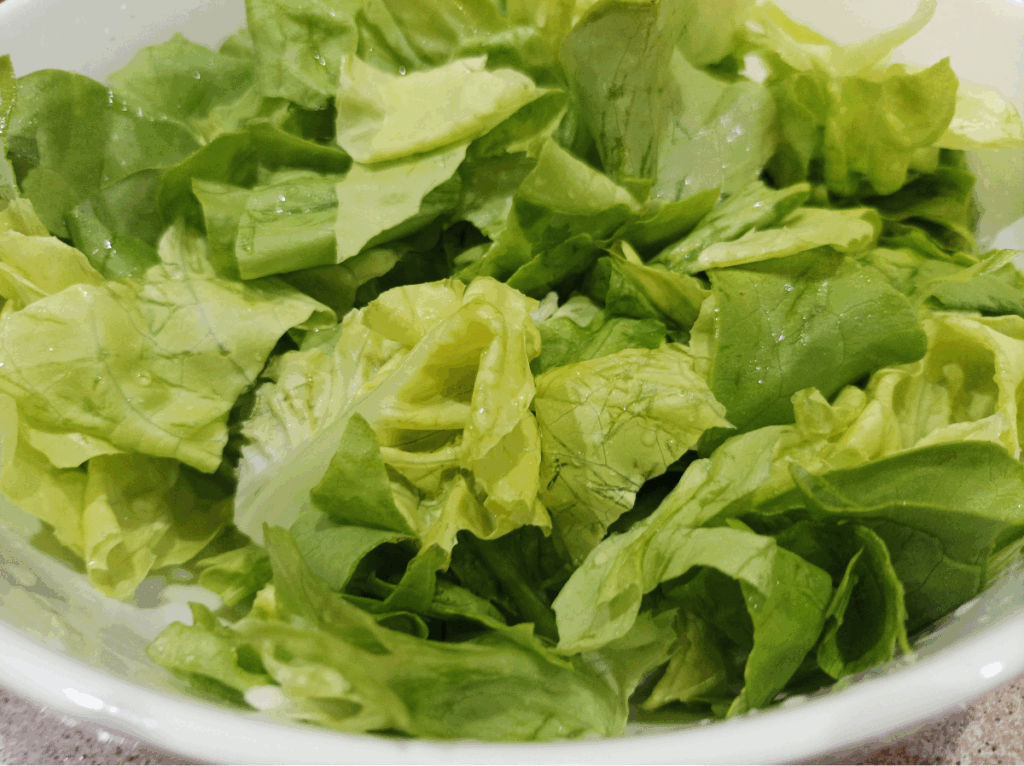 Sałata z jogurtem naturalnym