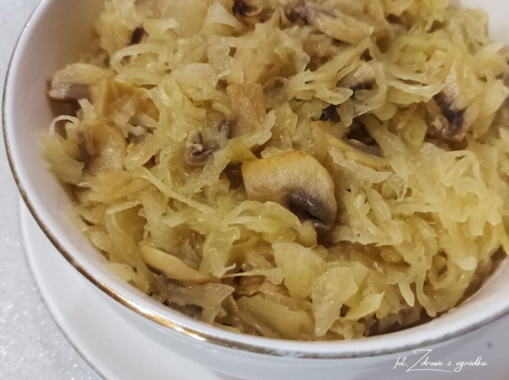 Kapusta z pieczarkami