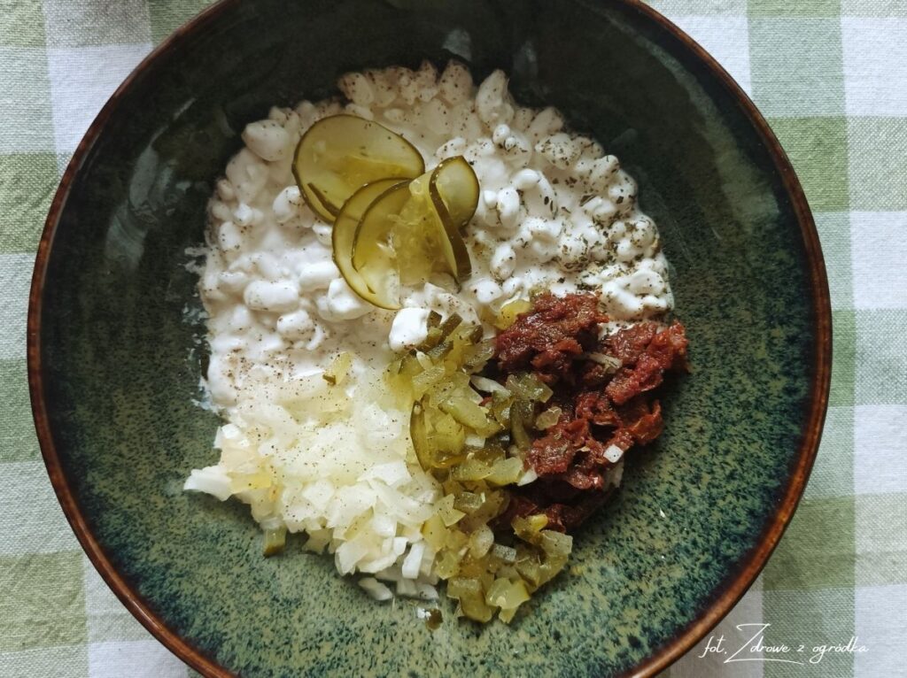 Serek wiejski z warzywami